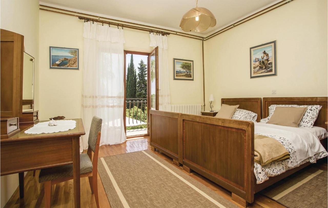 Beautiful Apartment In Lovran With Wifi Bagian luar foto
